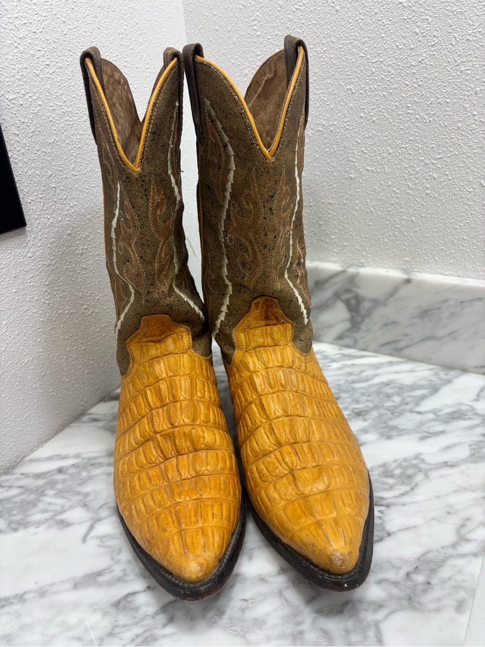 Cowboy boots - Picture 2 of 5